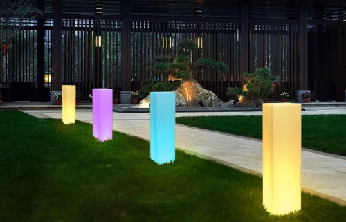 Светильник Колонна 30х80 питание от АКБ, RGB